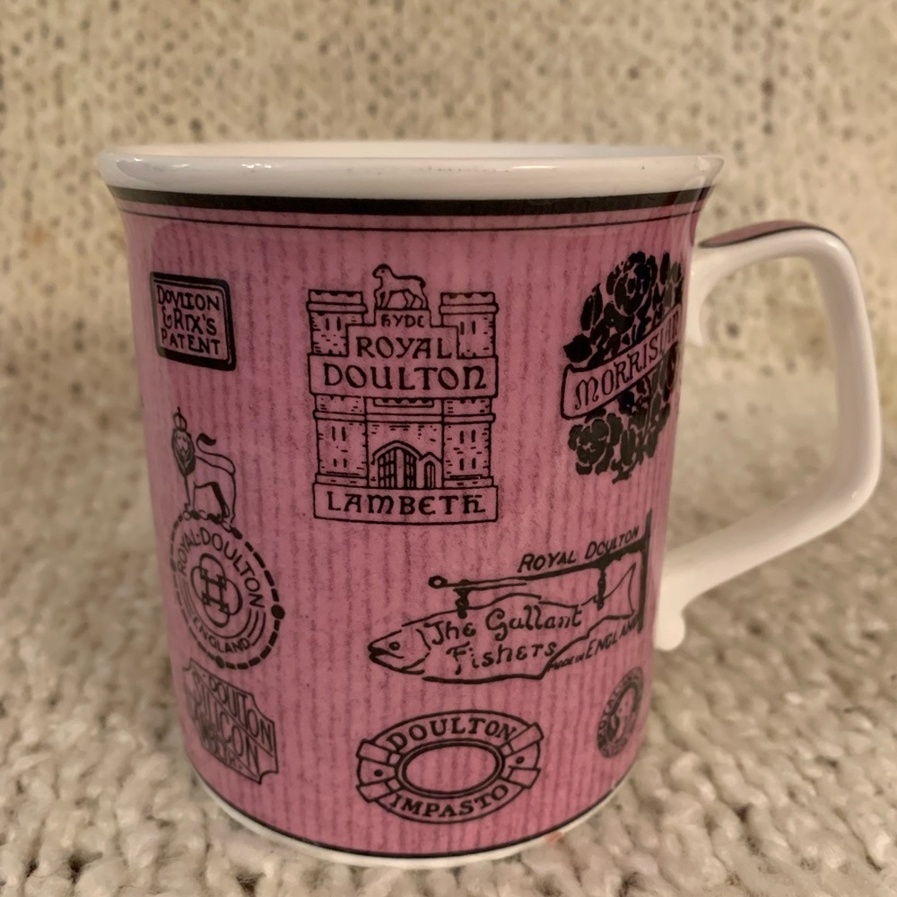 Royal Doulton tea or coffee mug.